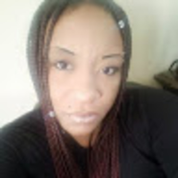 Meet your Posher, Stephanie - Picture 1 of 1